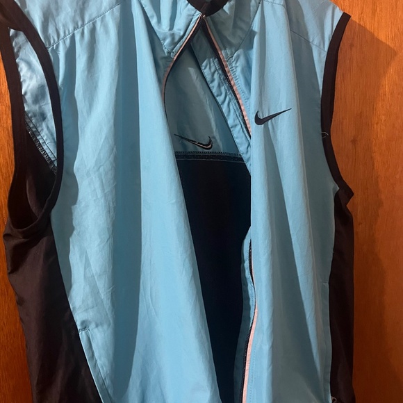 Vintage Nike Sports Vest - Picture 3 of 3